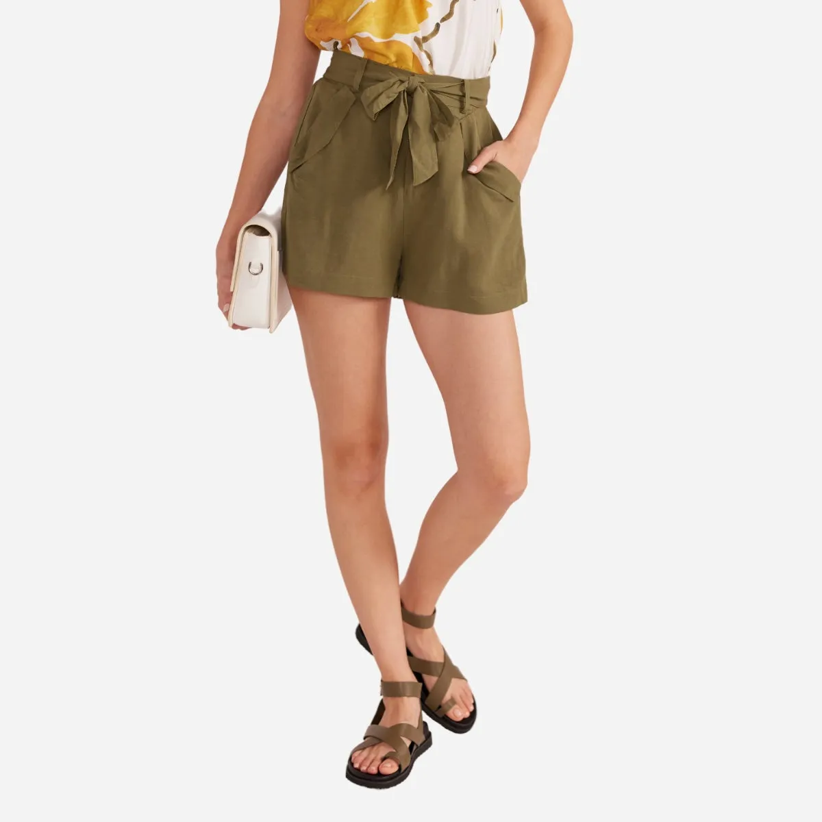 Amara Belted Shorts (Khaki)