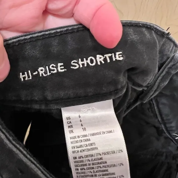 American Eagle hi-rise shortie shorts