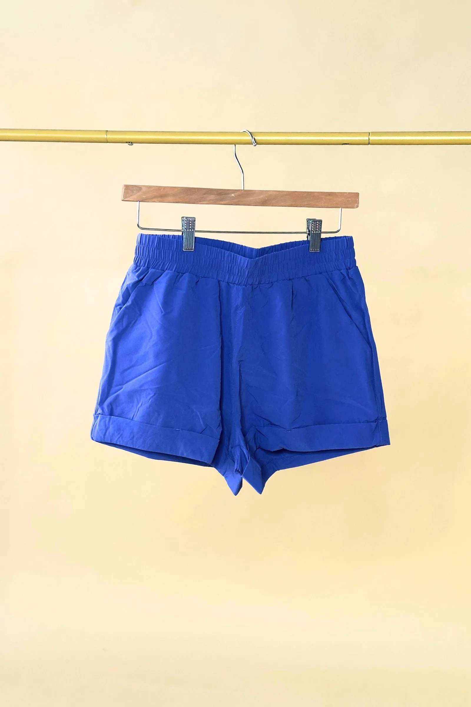 Athleisure Shorts With Cuff