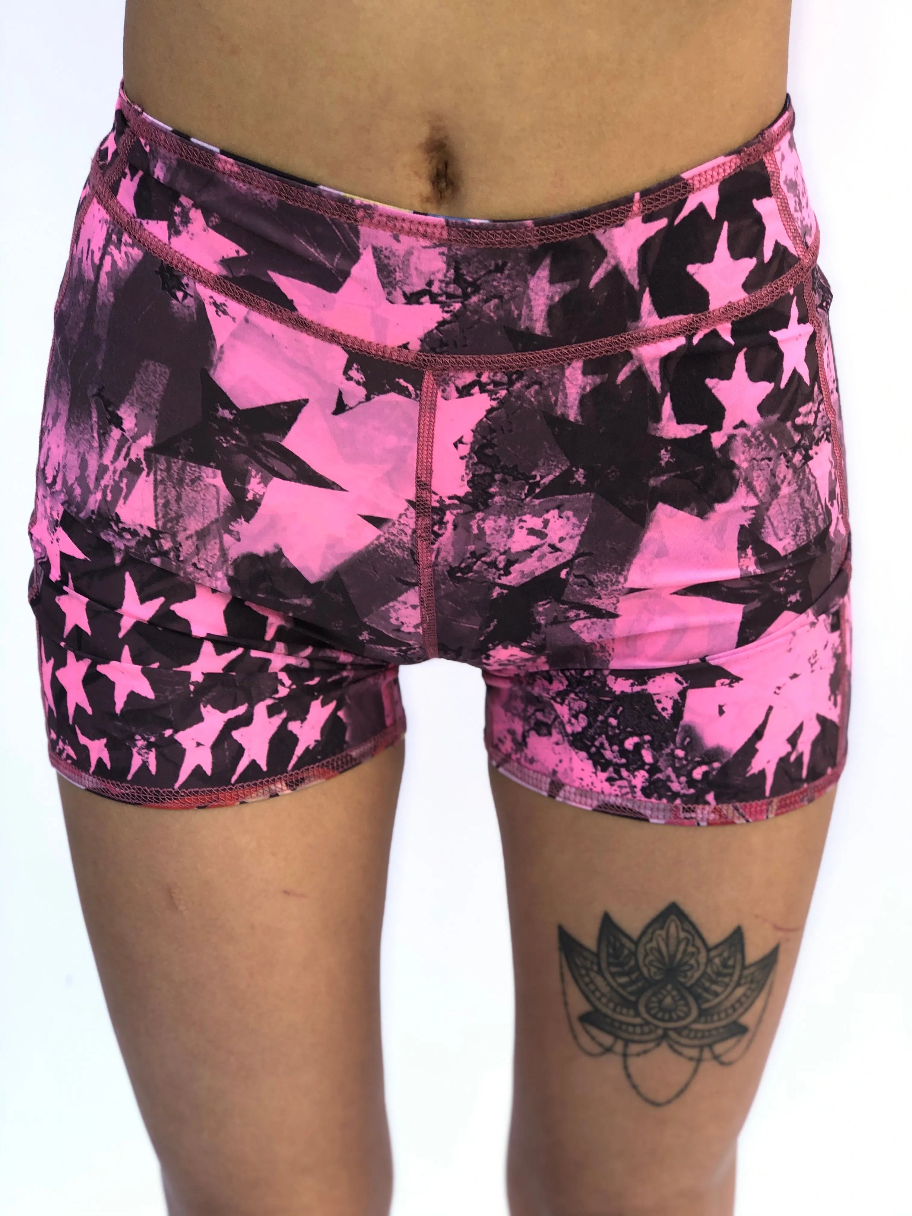 BOYS SHORTS LOW RISE PINK GRAFFITI/PINK STARS