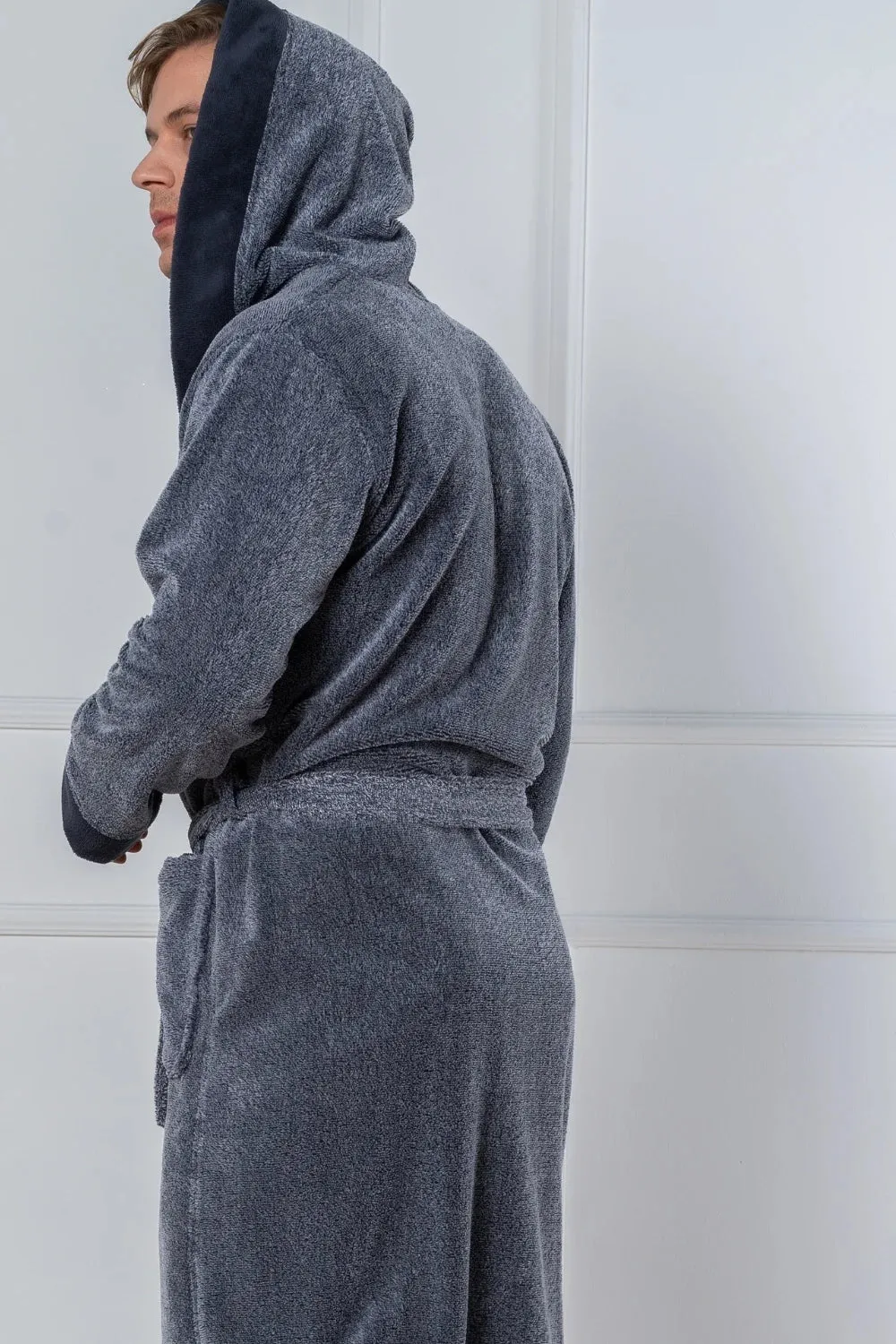 CottonSoft Men’s Hooded Bathrobe – Natural Comfort and Modern Style