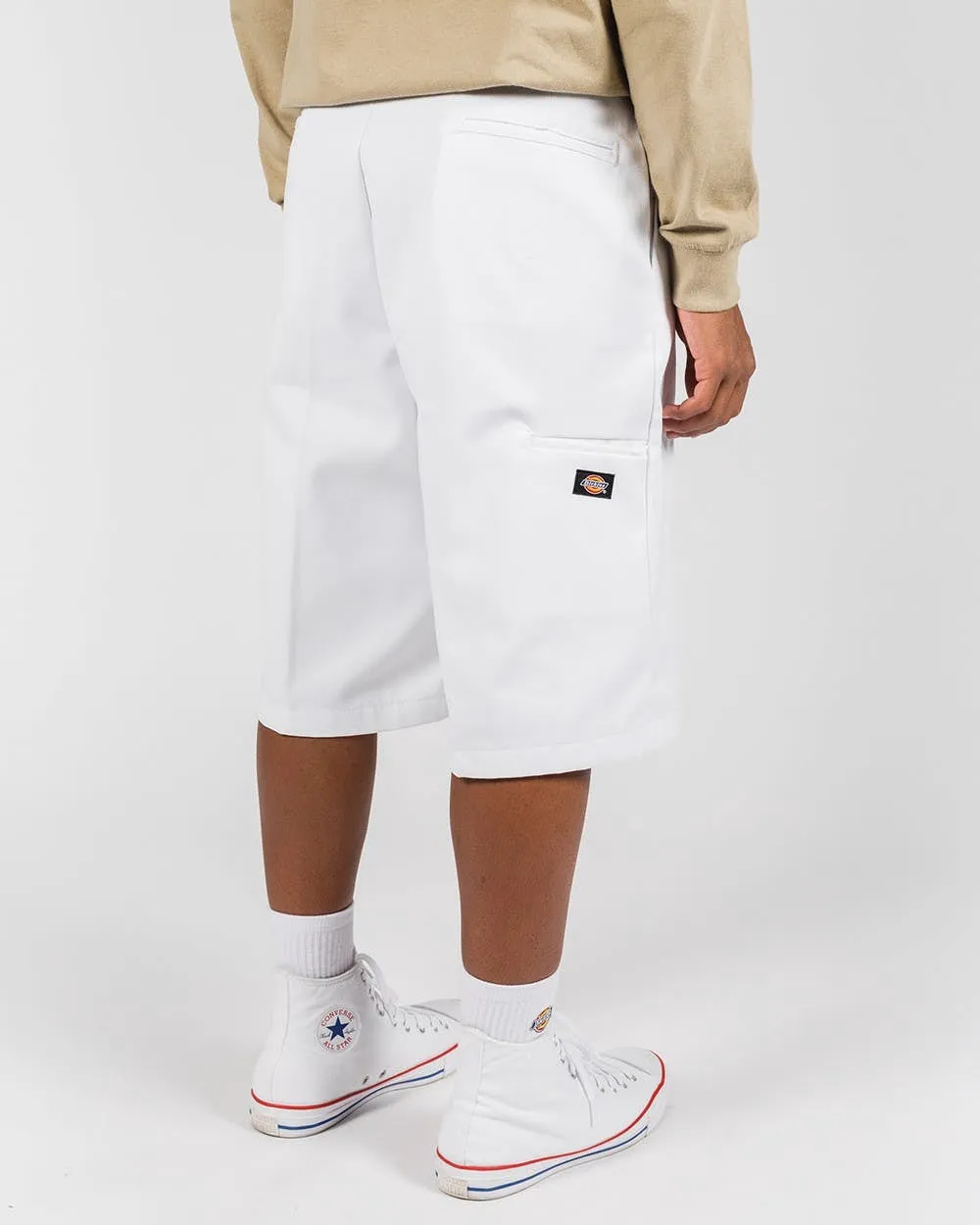 DICKIES - 42283 13 INCH LOOSE FIT MULTI POCKET WORK SHORT - WHITE