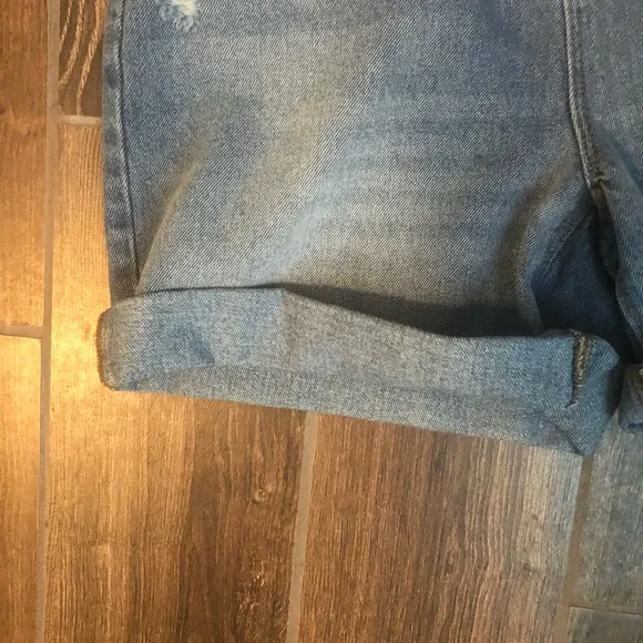 Gibson Latimer Higher Rise Cuff Shorts