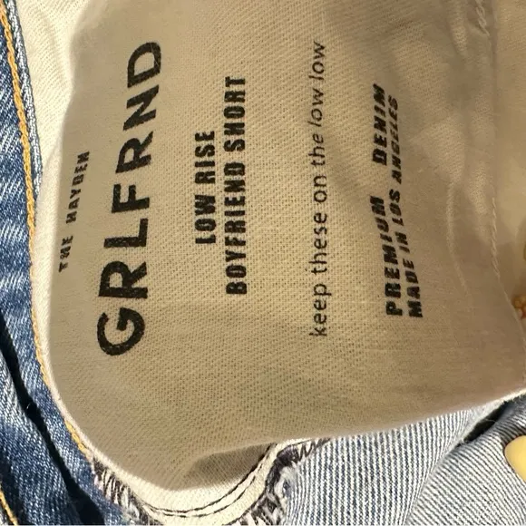 Grlfrnd low rise boyfriend Jean shorts size 26 NWT