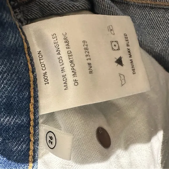 Grlfrnd low rise boyfriend Jean shorts size 26 NWT