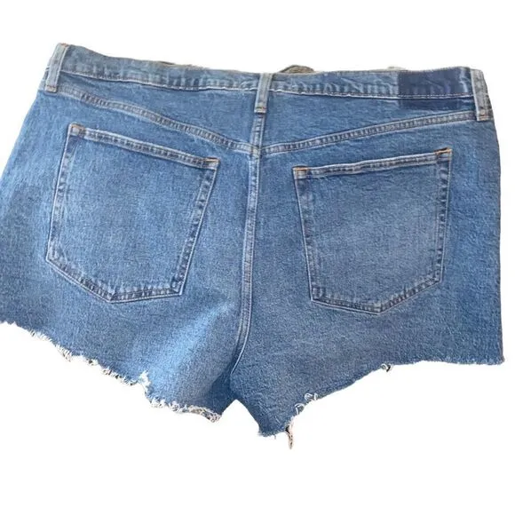 ✨ High Rise Mom Shorts✨