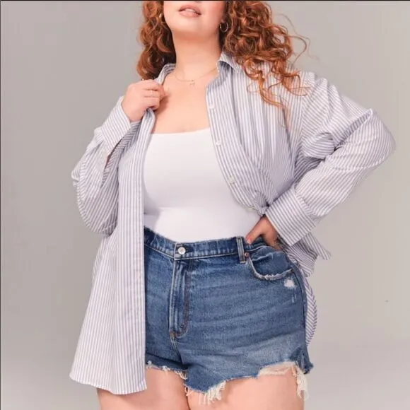 ✨ High Rise Mom Shorts✨
