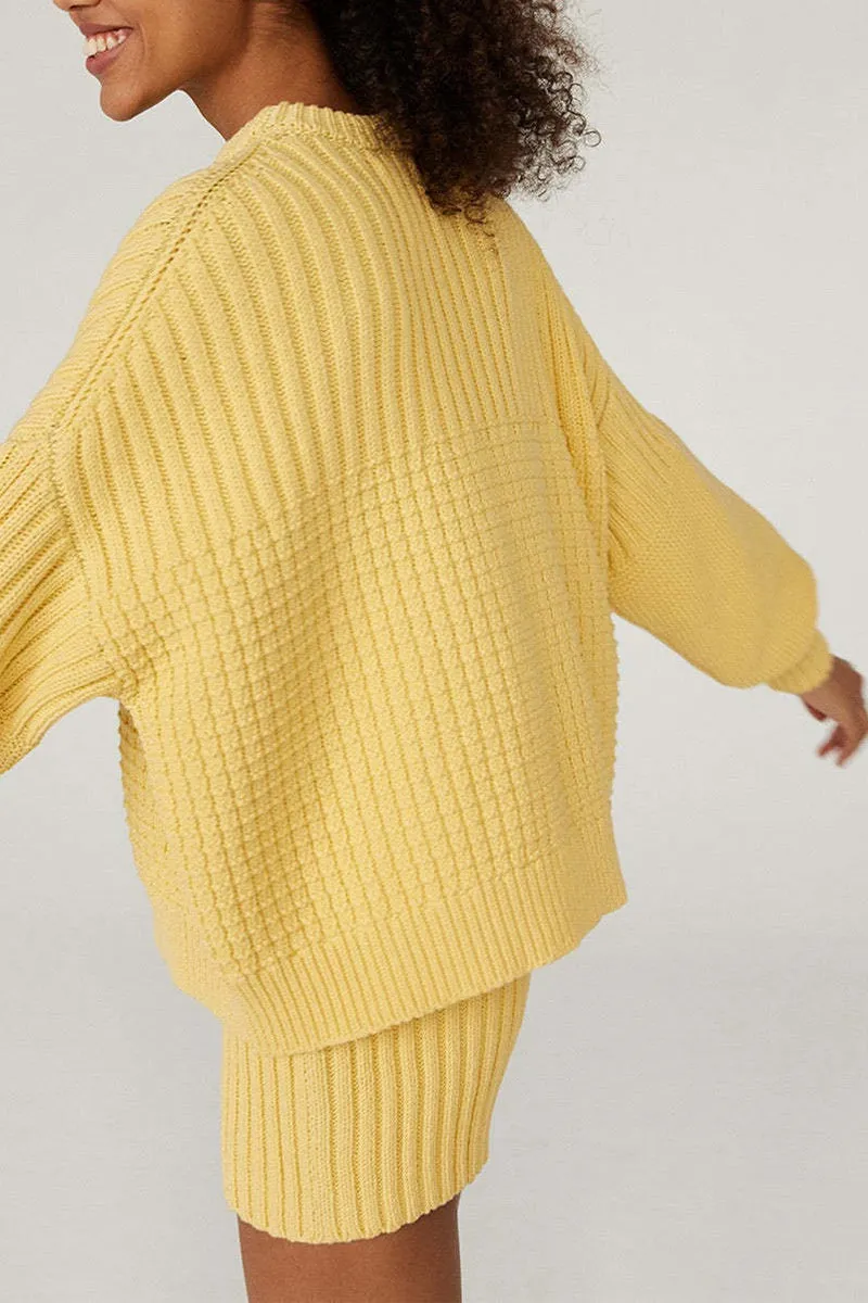 HUQ1063 Knit Crochet Top & Shorts Set