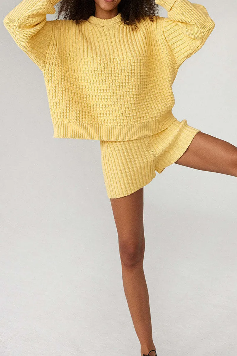HUQ1063 Knit Crochet Top & Shorts Set
