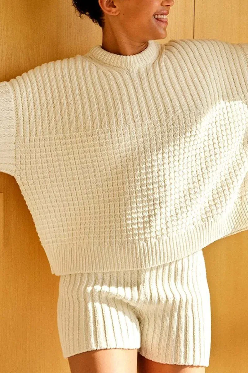 HUQ1063 Knit Crochet Top & Shorts Set