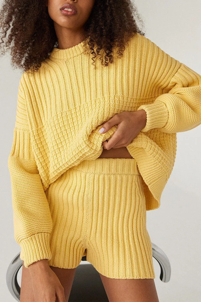 HUQ1063 Knit Crochet Top & Shorts Set