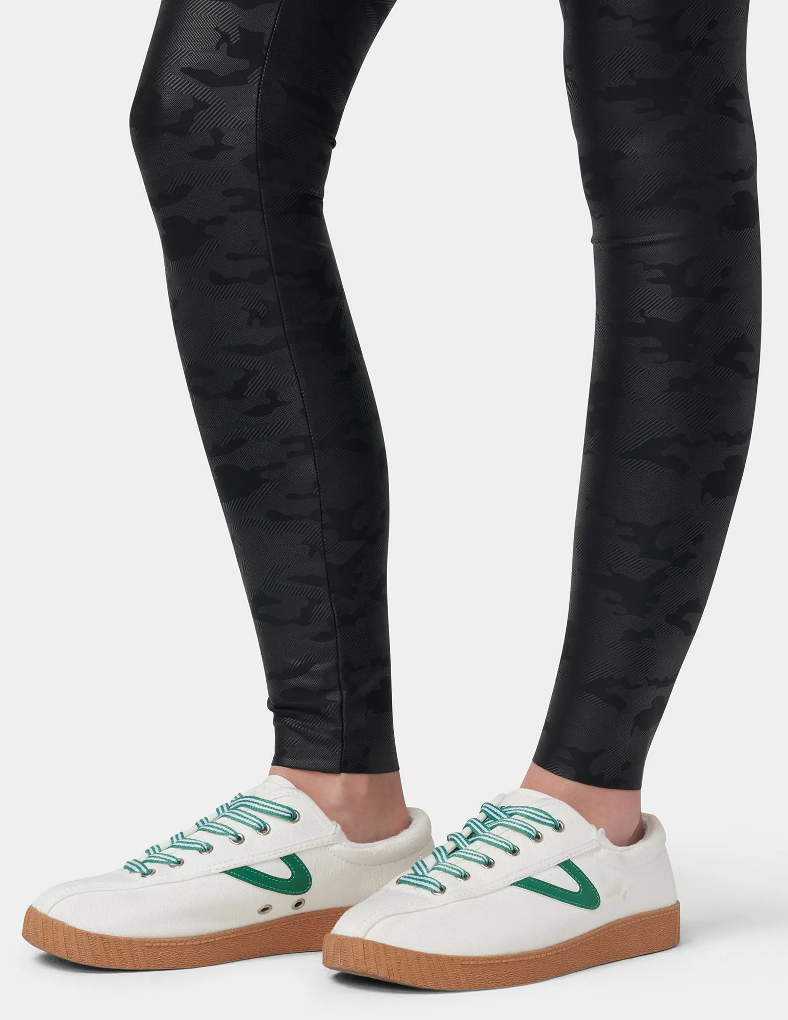 Layering Weightless High Rise Leggings