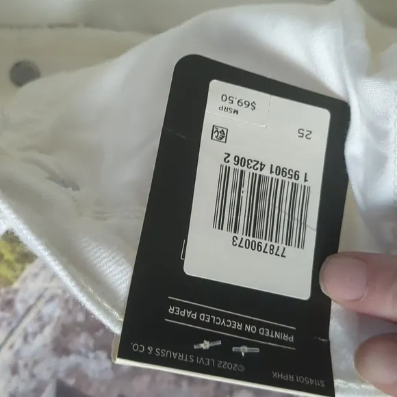 LEVI'S premium ribcage shorts size 25