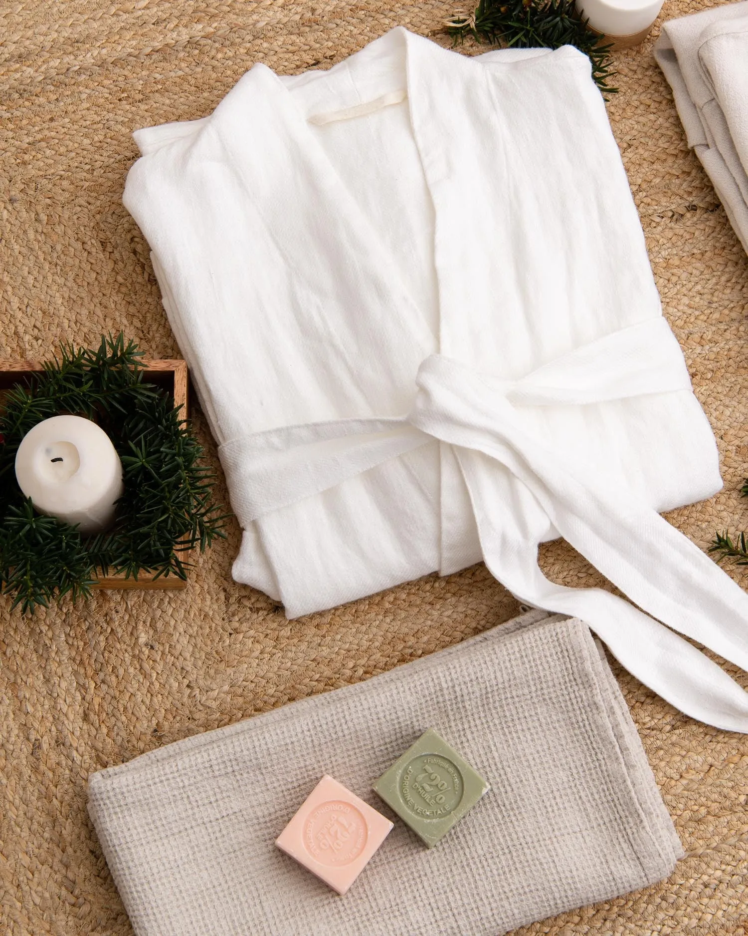 Linen Bathrobe in White