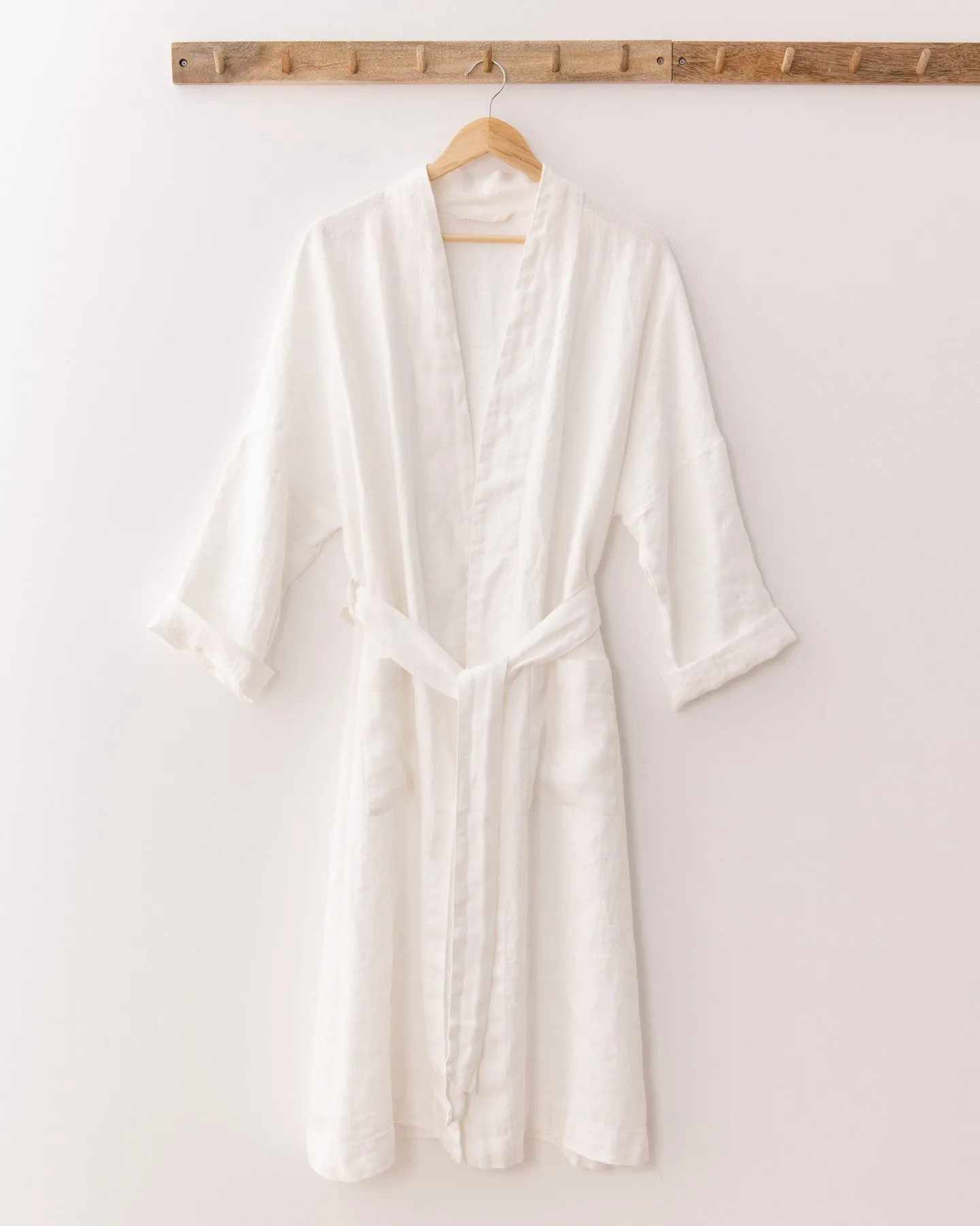 Linen Bathrobe in White