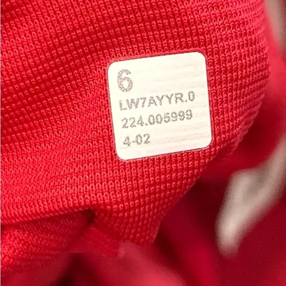 Lululemon Hotty Hot High-Rise Shorts Size 6