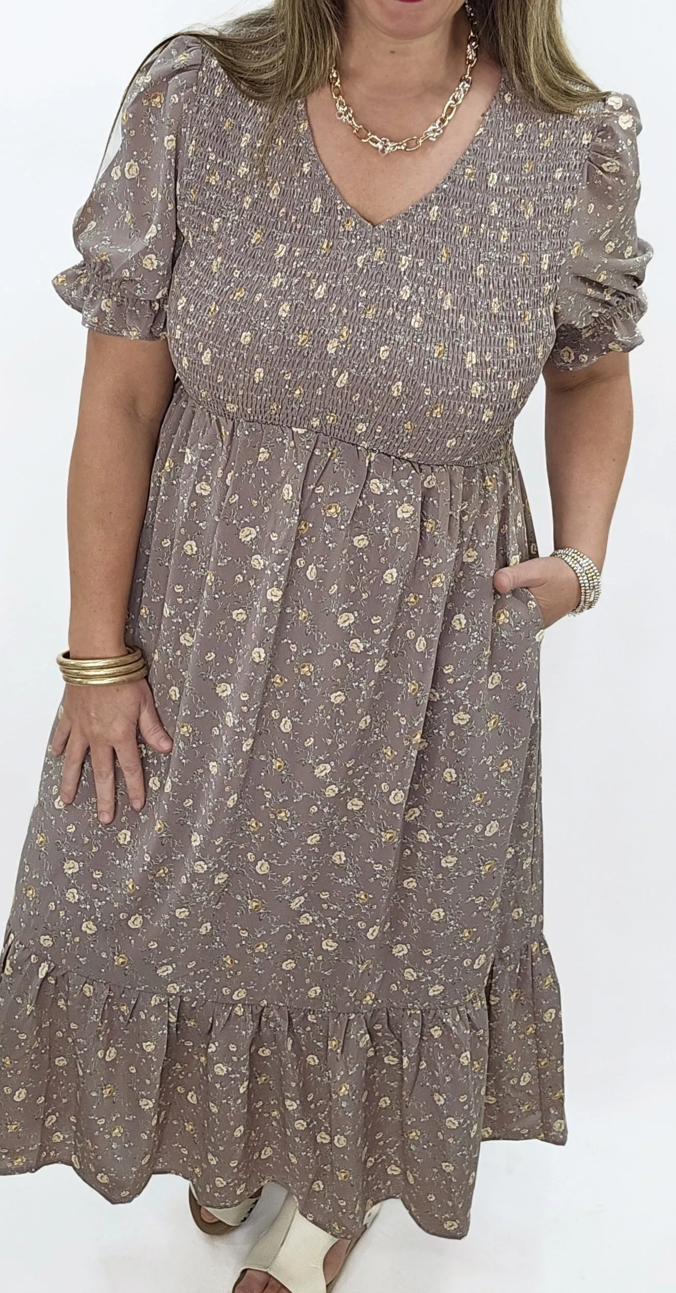MOCHA FLORAL SMOCKED TOP SHORT SLEEVE DRESS