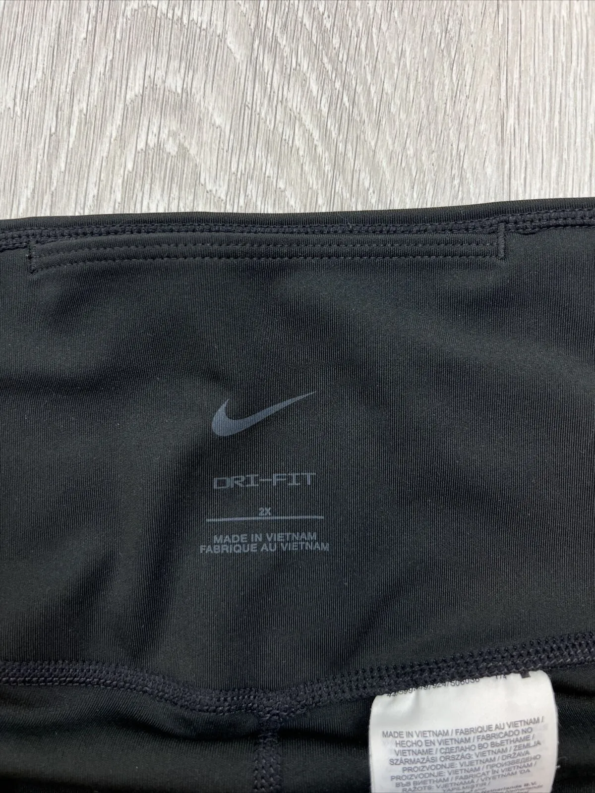 Nike Womens Dri-Fit Cropped Leggings Size 2XL