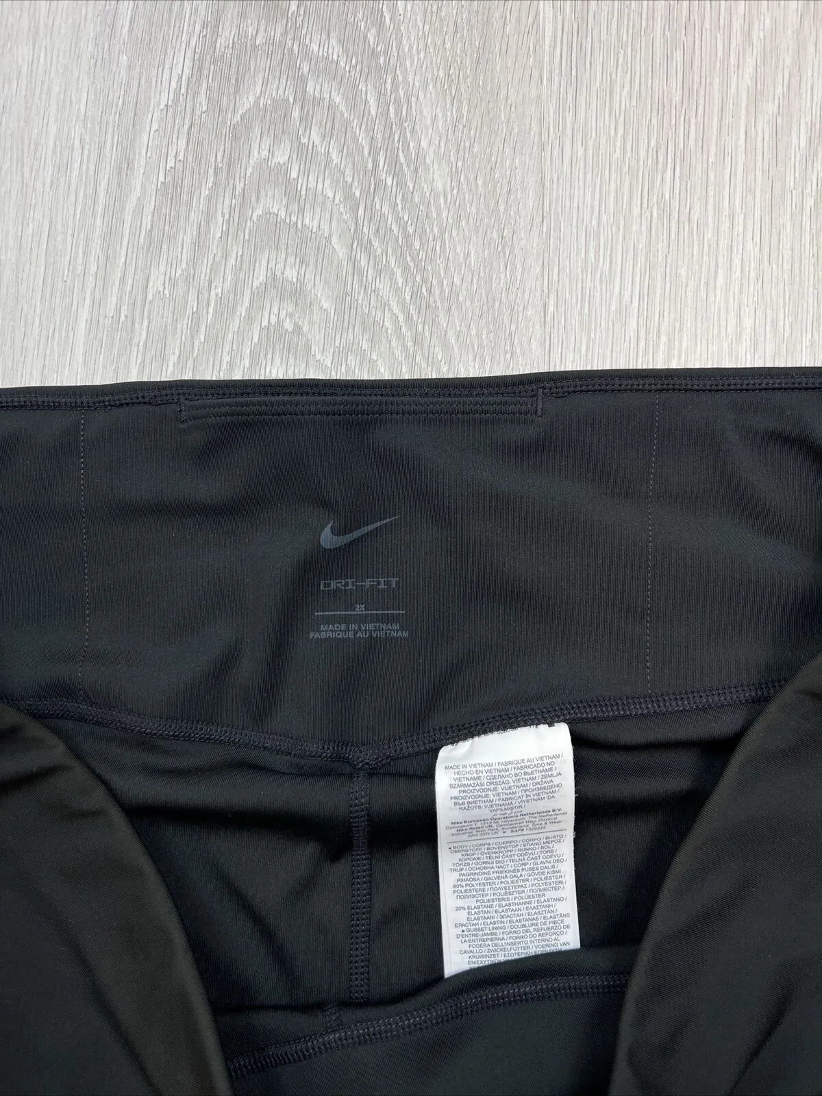 Nike Womens Dri-Fit Cropped Leggings Size 2XL