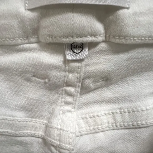 NWT GOOD AMERICAN Cut Off Shorts Gash403 White