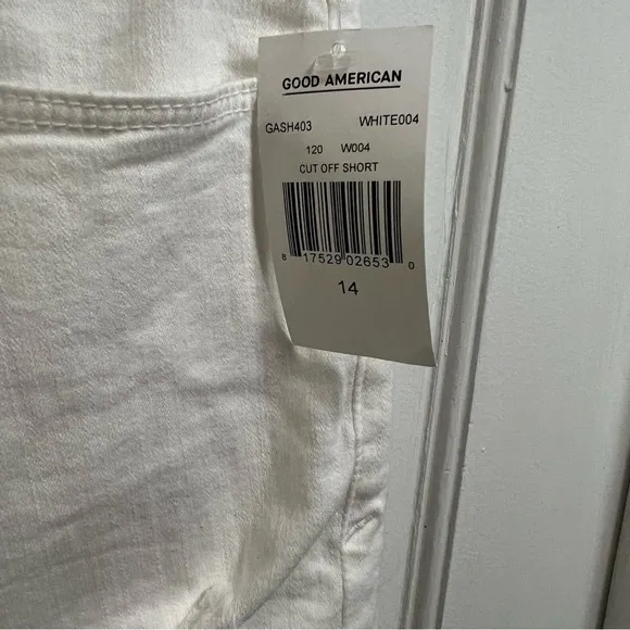 NWT GOOD AMERICAN Cut Off Shorts Gash403 White