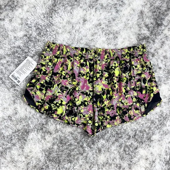 NWT Lululemon Hotty Hot High Rise Shorts Size 18