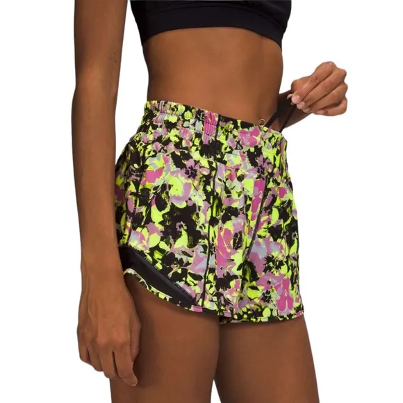 NWT Lululemon Hotty Hot High Rise Shorts Size 18
