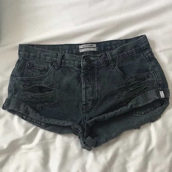 One Teaspoon Jean shorts. Style Bandits. Size 29