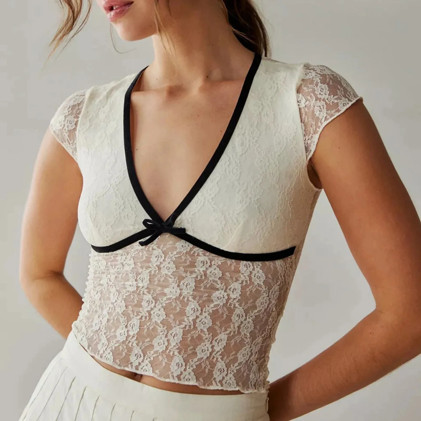 Short Sleeve Floral Lace Top