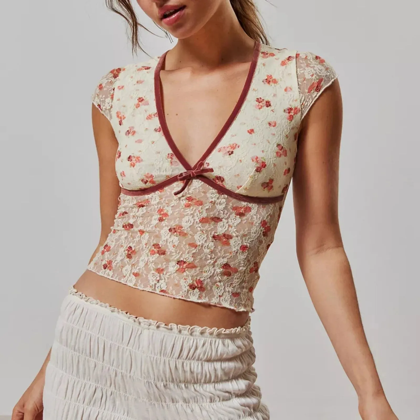 Short Sleeve Floral Lace Top