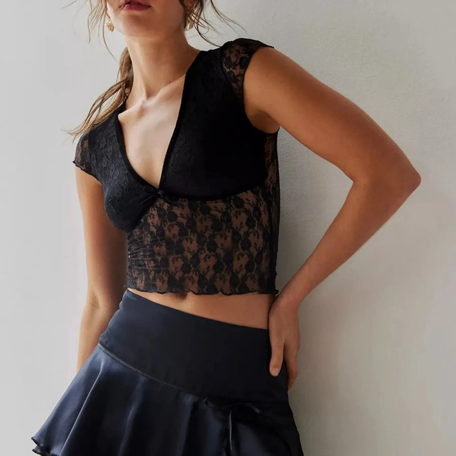 Short Sleeve Floral Lace Top