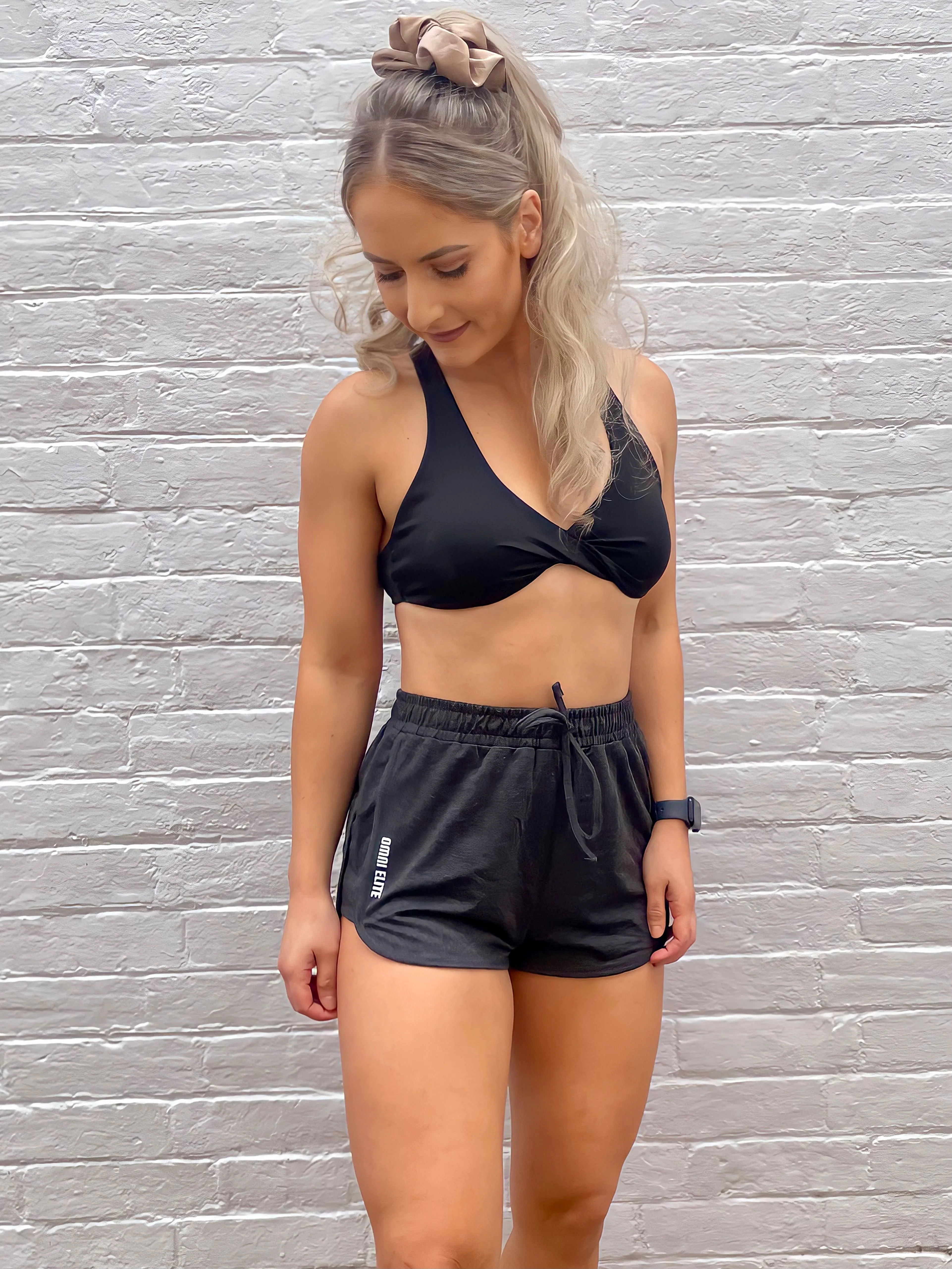 STAPLE SHORTS in CHARCOAL