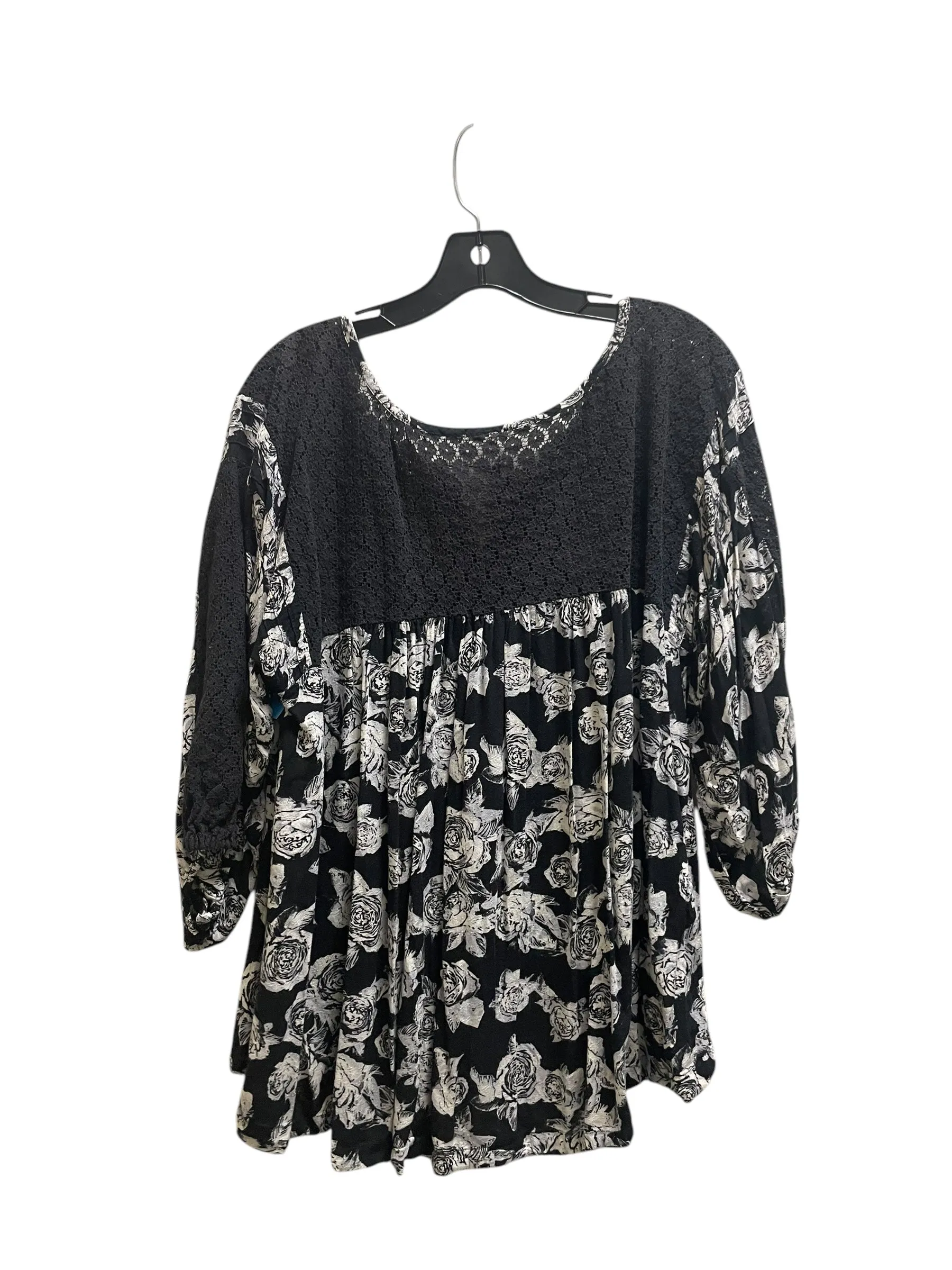 Top Short Sleeve By Free People In Black, Size: M