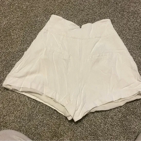 Veronica Beard Alicia High Rise white shorts