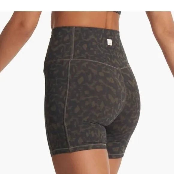 VUORI WOMEN'S STUDIO SHORT Cocoa Spots bike short size XL NWT