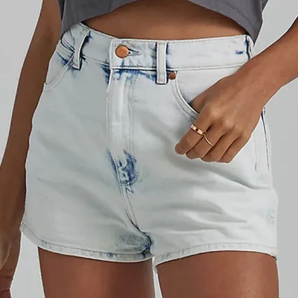 Wrangler 30 Shorts High Rise Festival Short in Be The Storm 5 pockets NWT