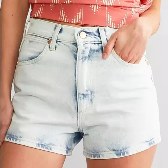 Wrangler 30 Shorts High Rise Festival Short in Be The Storm 5 pockets NWT