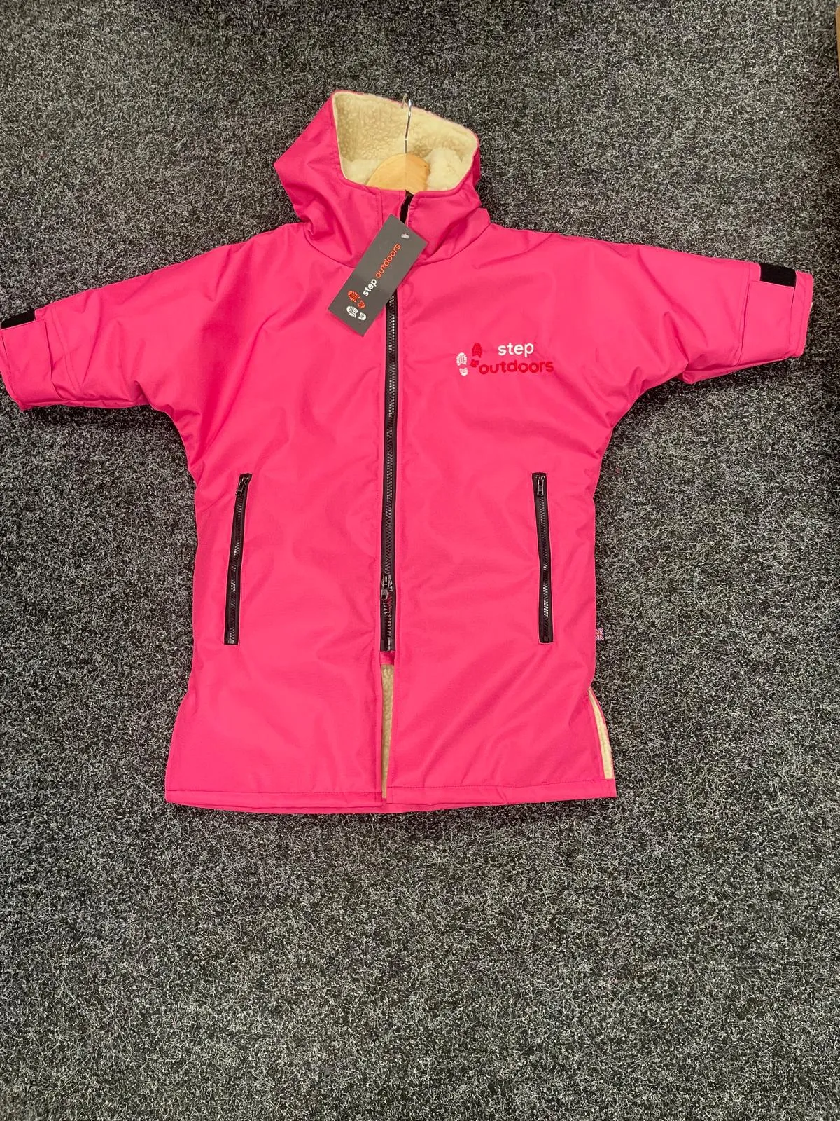 YFSA STEP OUTDOORS  ROBES MADE IN THE UK PERFECT FOR EVERYTHING FROM DOG WALKING TO MUCKING OUT