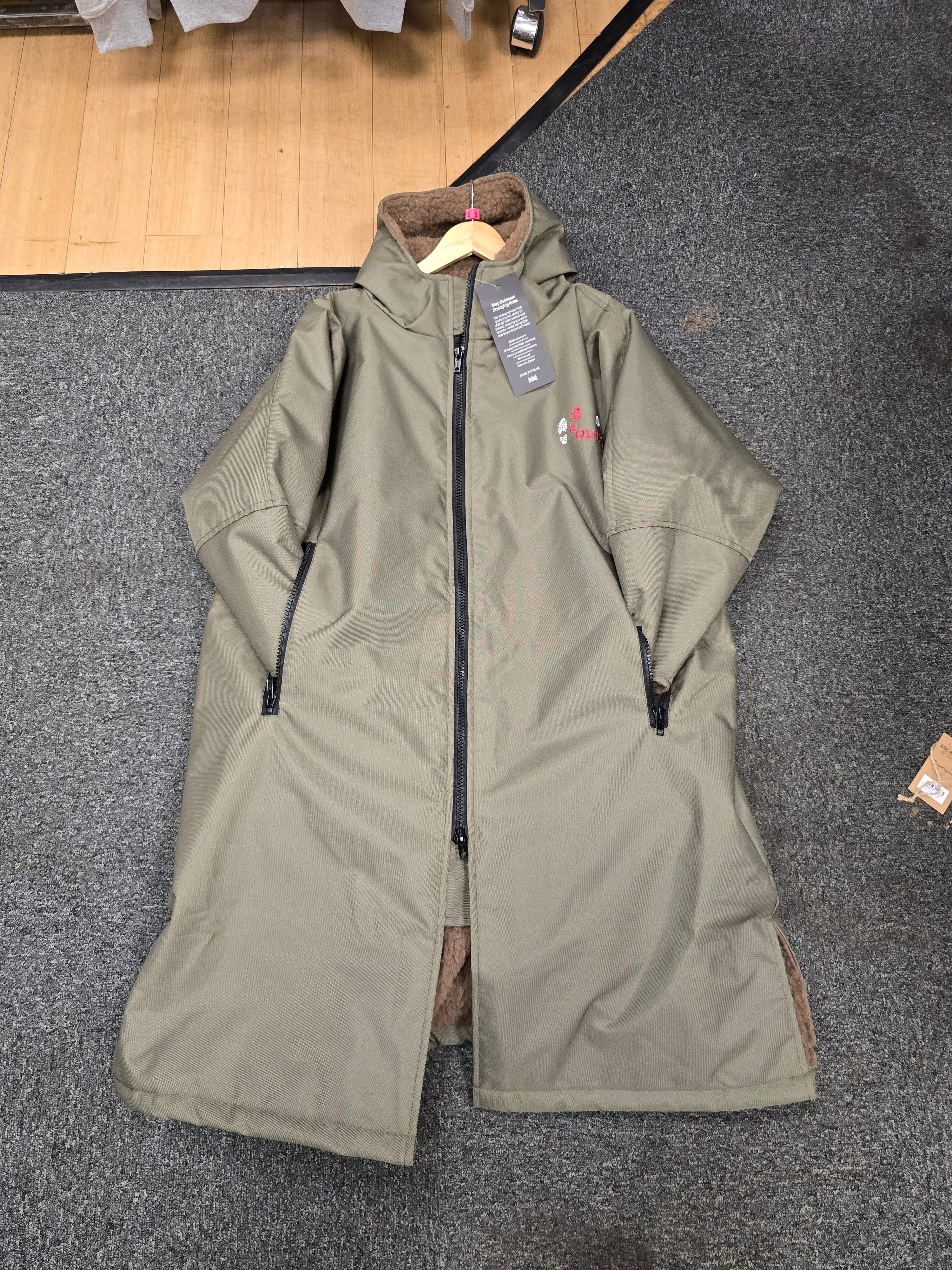 YFSA STEP OUTDOORS  ROBES MADE IN THE UK PERFECT FOR EVERYTHING FROM DOG WALKING TO MUCKING OUT